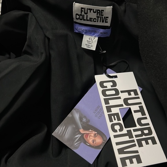 Future Collective Black Belted Blazer Size 4X NWT - Picture 6 of 7